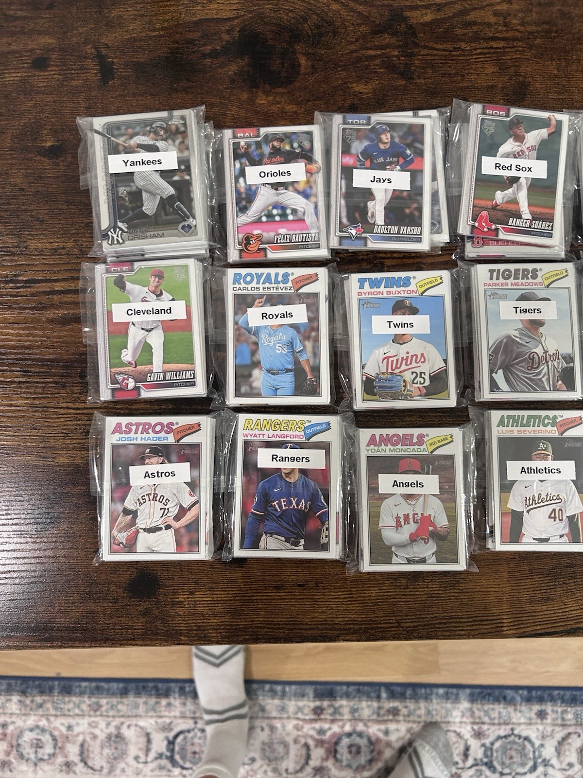 1000+ Base Baseball Cards ALL TEAMS 2025-2026 Topps – Great for Collectors