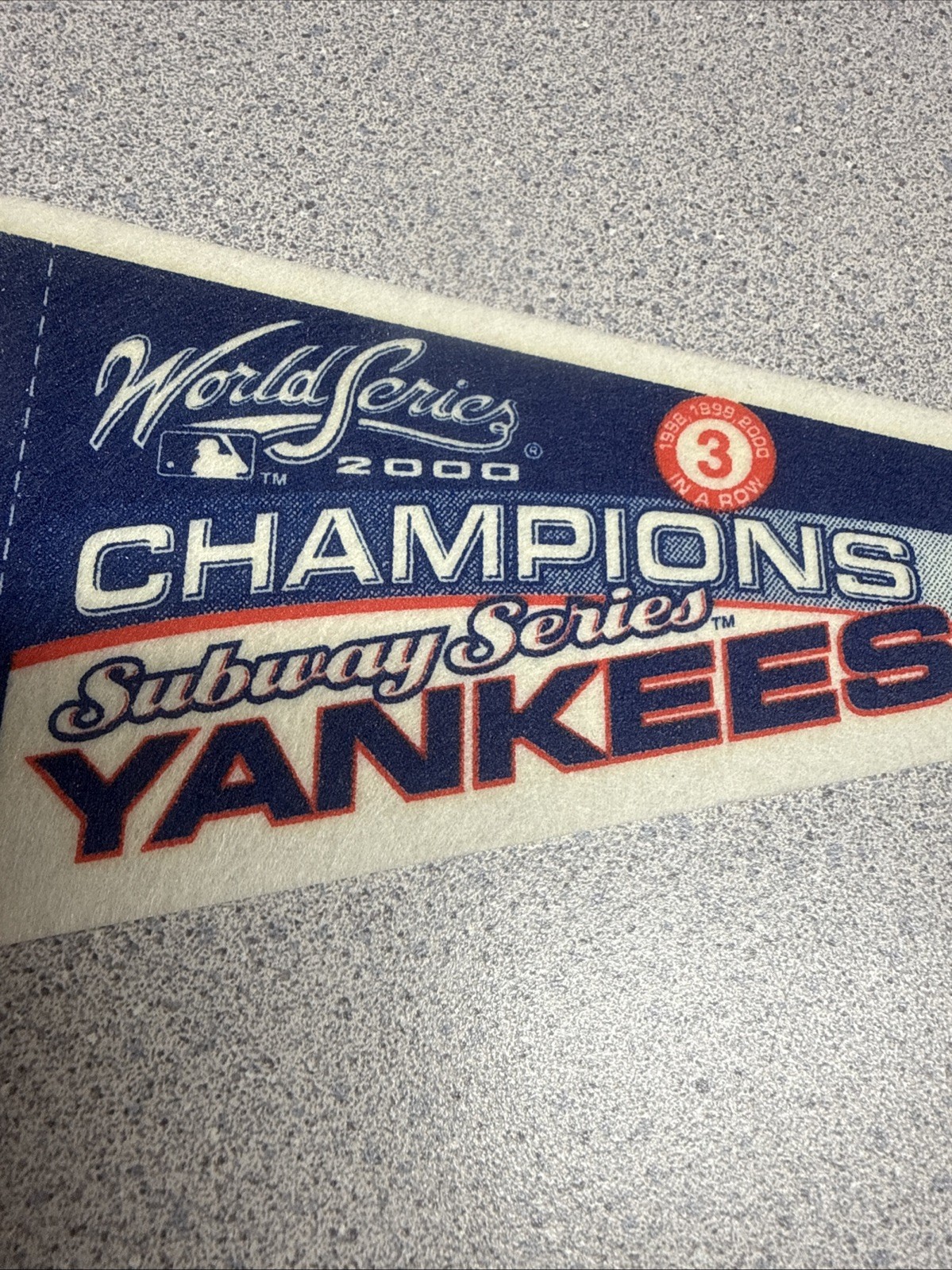 NY Yankees 2000 World Series Champions Mini Banner Subway Series Pennant