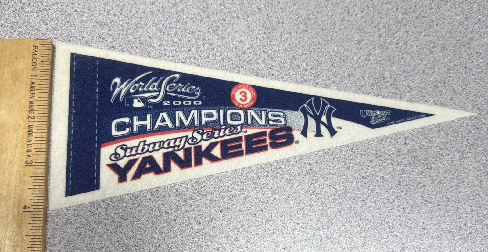 NY Yankees 2000 World Series Champions Mini Banner Subway Series Pennant