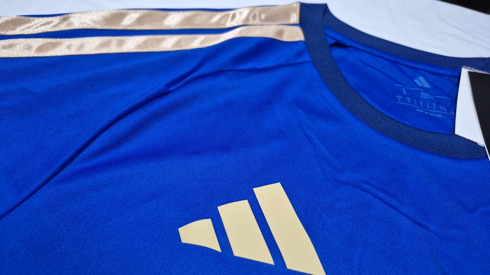 Adidas Authentic Italy Futbol Soccer 2025-2026 Fan Jersey Men’s JY7588 Blue