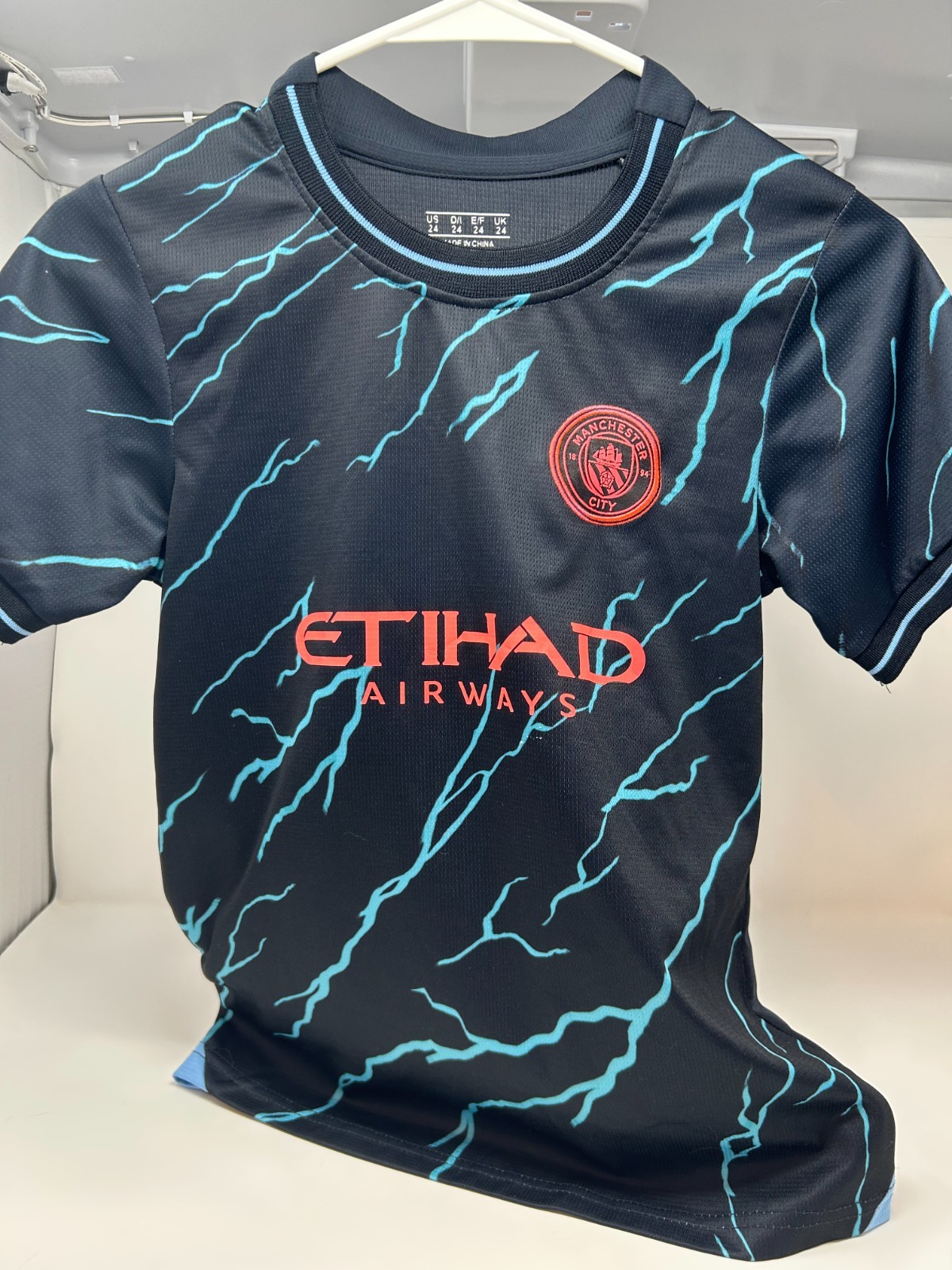 Youth Boys Size 8 / Med Soccery Jersey Manchester City #9 Halland