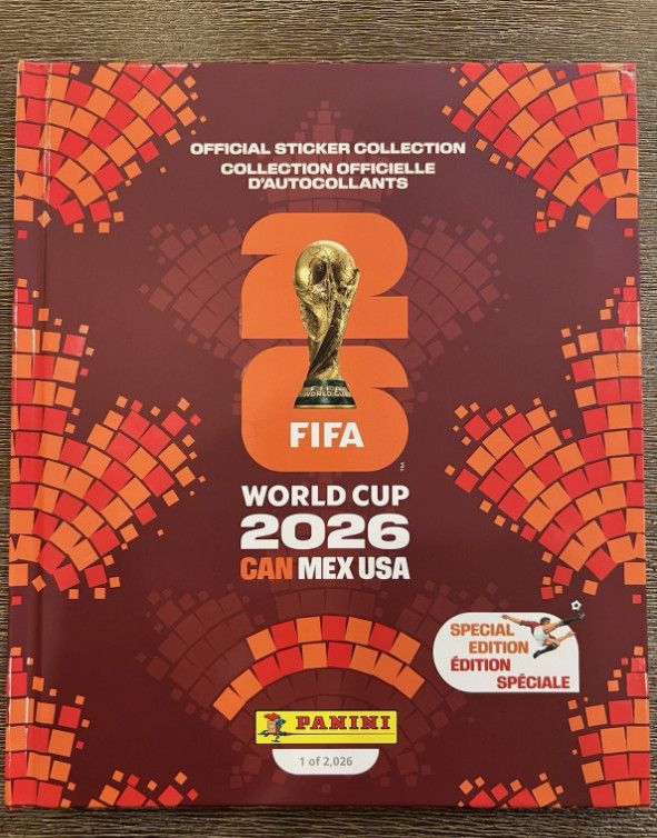 Edition Panini FIFA World Cup 2026 Hardcover Canada sticker album NEW