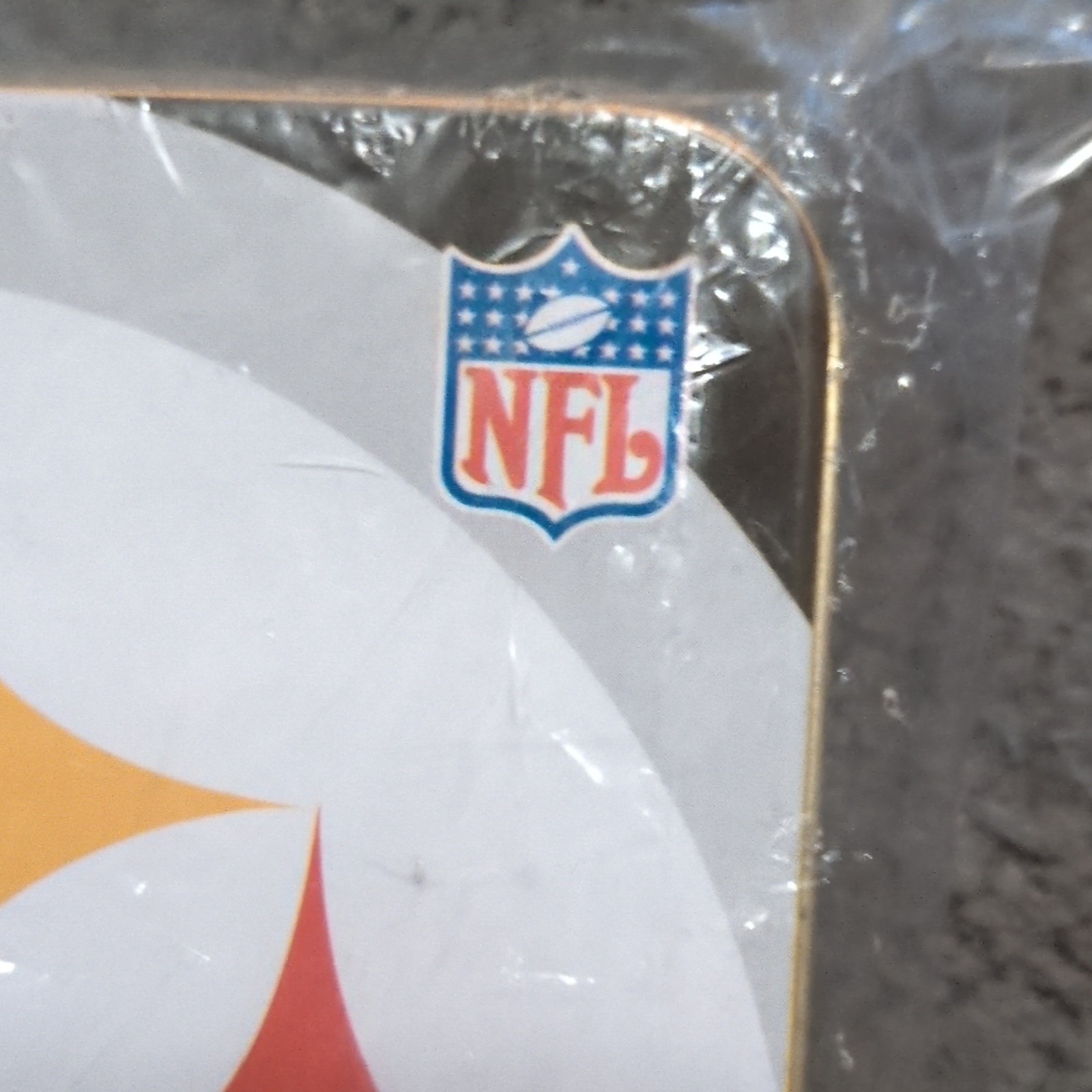 NFL Pittsburgh STEELERS 3.5 Oz Soap with collectible METAL tin sealed/ Licensed