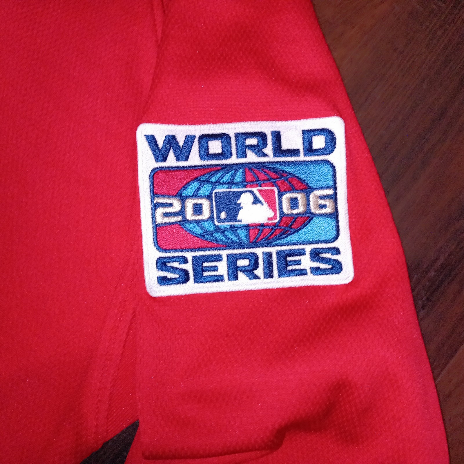Authentic 2006 St Louis Cardinals World Series Champion Red Pullover – Large