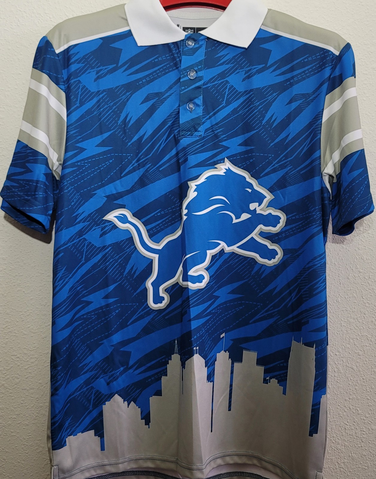 NFL Detroit Lions KLEW Men’s Medium Thematic Polo Shirt Multi-Color New With Tag