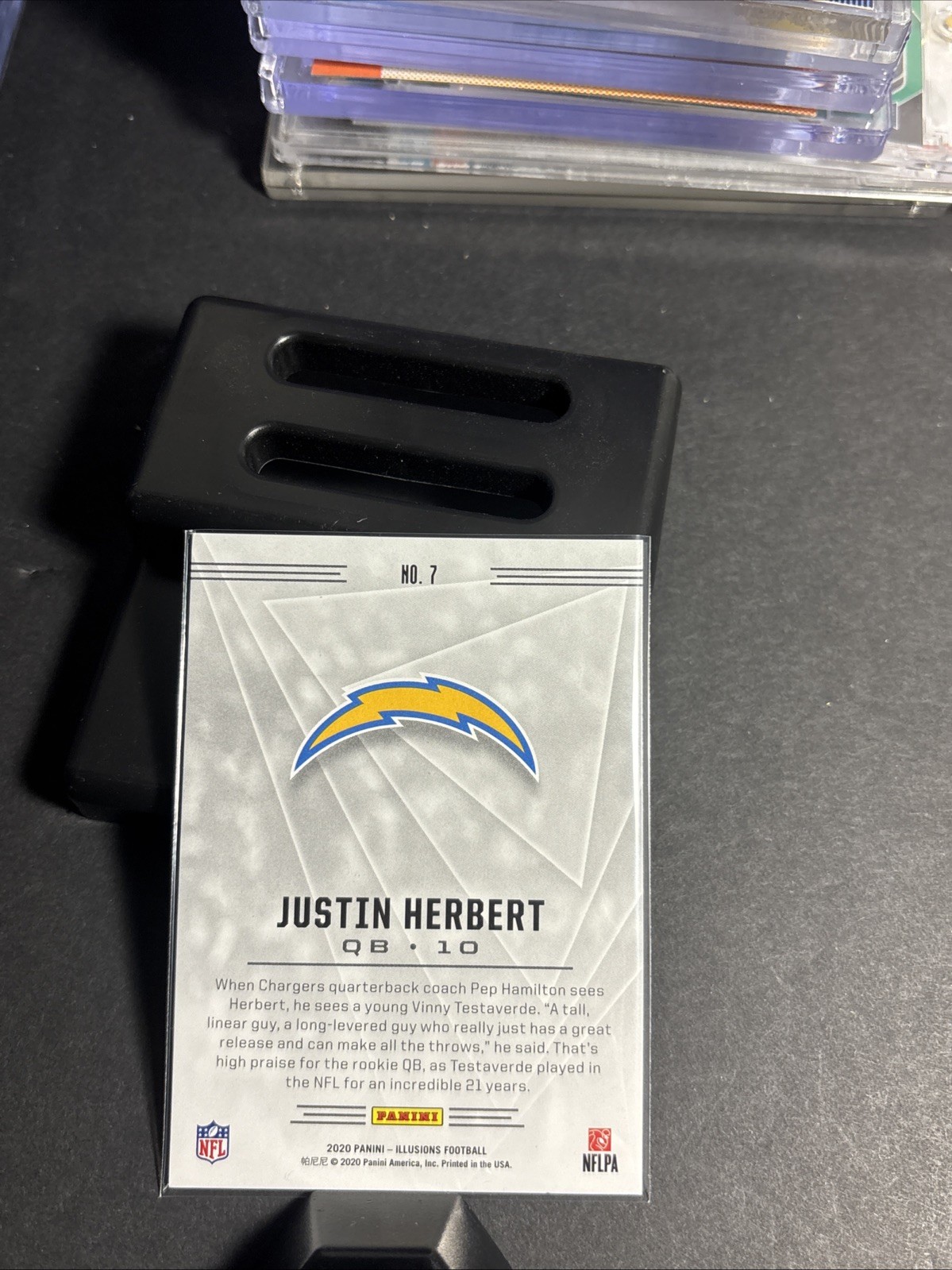 2020 Panini Illusions – Justin Herbert #7 (RC) – Holo
