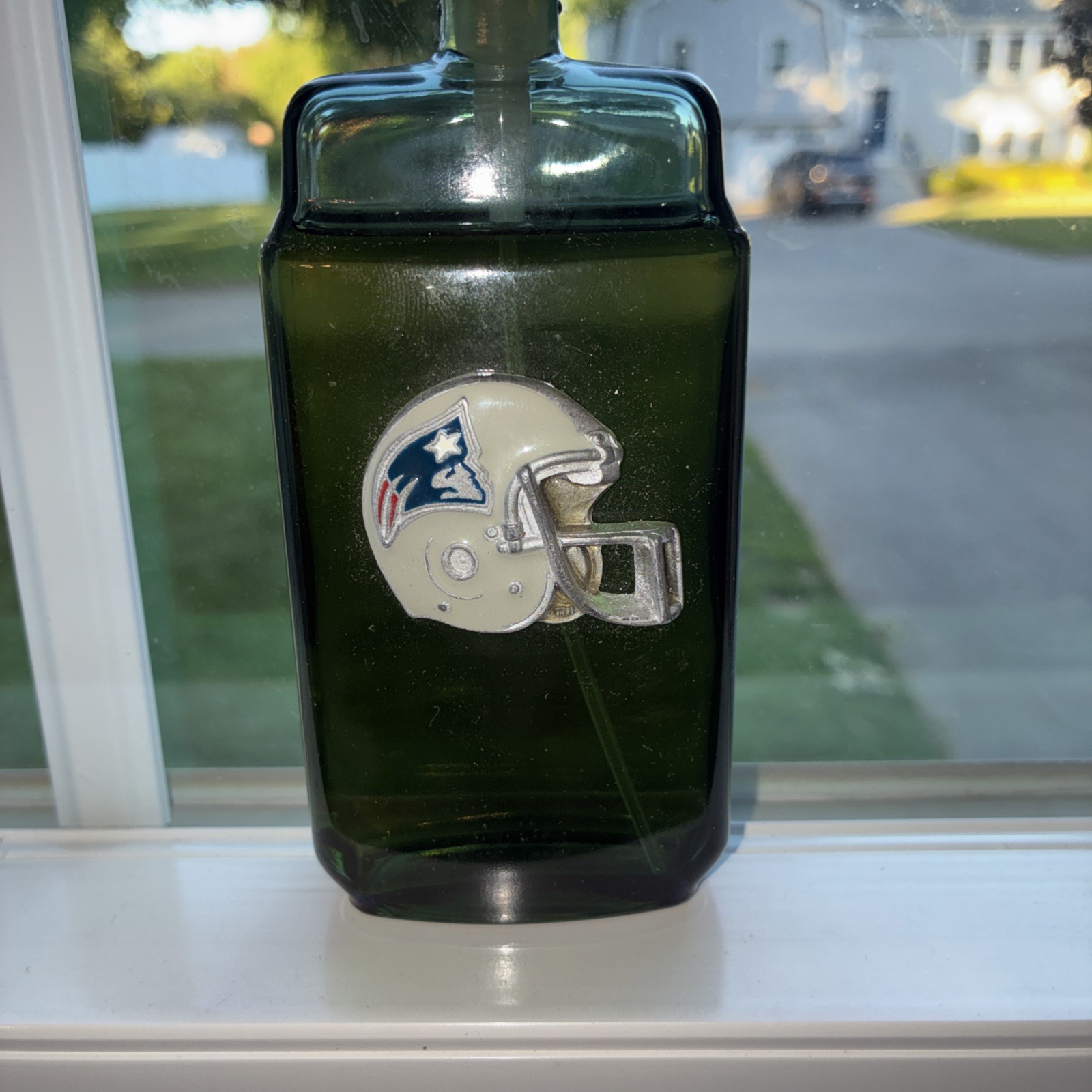 Vintage NFL NEW ENGLAND PATRIOTS Cologne Spray. NFL 3.4 oz Mostly Full bottle